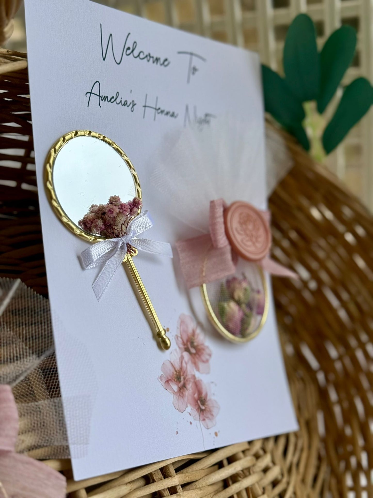 Set of 10 Personalized Mirror with Flower Wreath – Wedding, Engagement, Henna Night & Nikah Favors