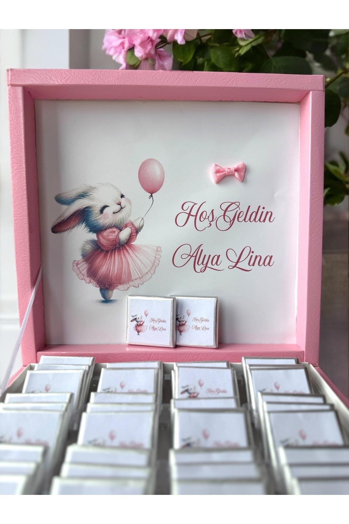 İsme Özel Tavşan Modelli Kız Bebek Çikolatası 48 Adet (Doğum, Doğum Günü, Mevlit Hediyelik)