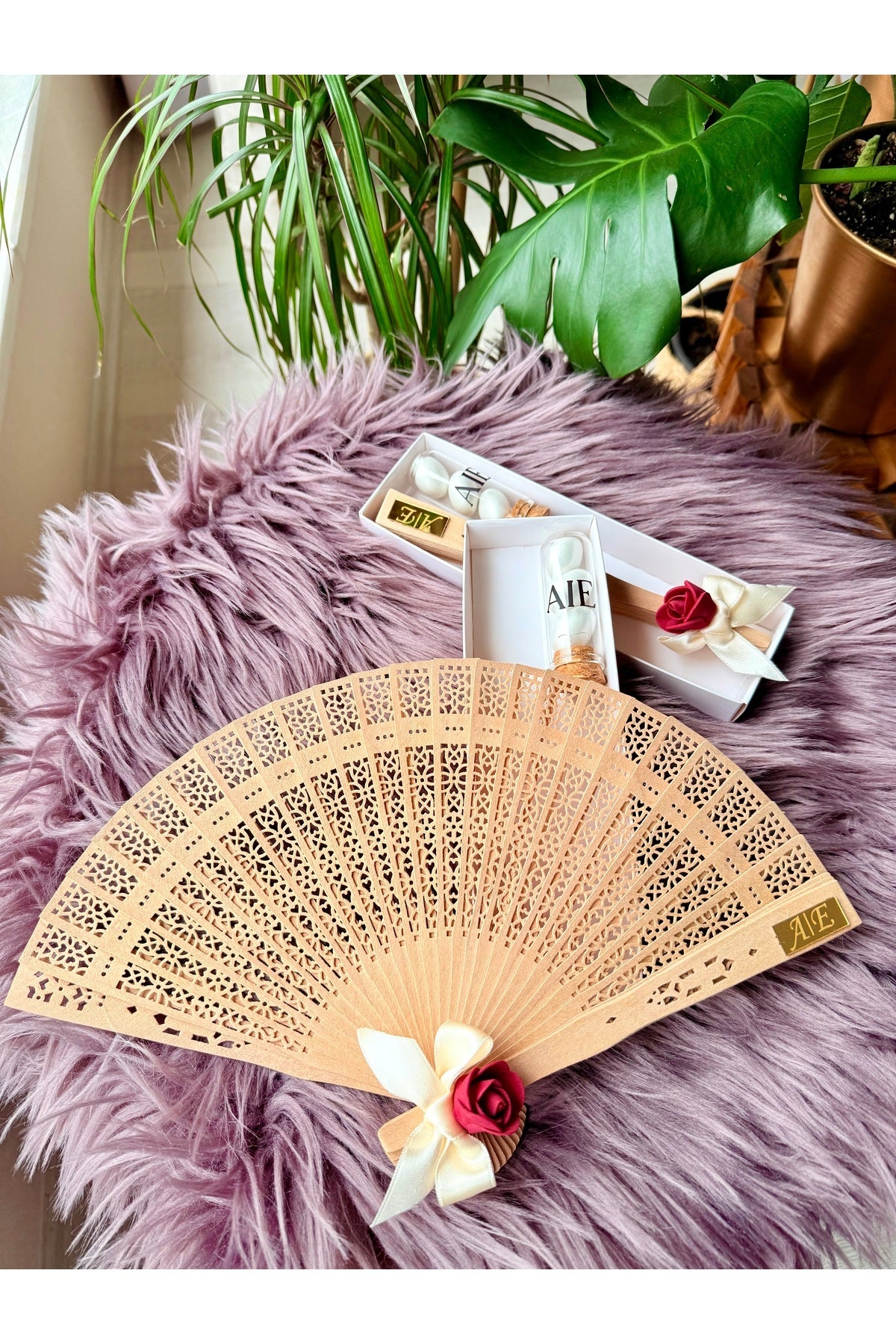 Kırmızı Güllü Yelpaze  10 Adet (Kına, Düğün, Bride)