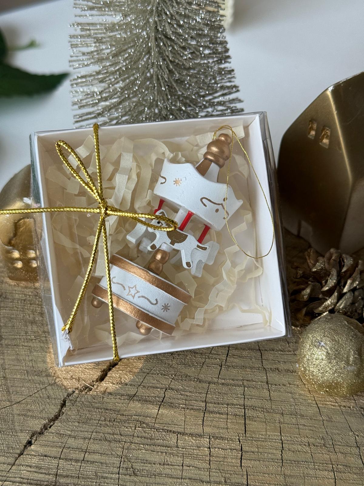 Mini Ahşap Atlıkarınca Süs 1 Adet Hediyelik Dekoratif Obje (Yılbaşı, Doğum Günü, Baby Shower)