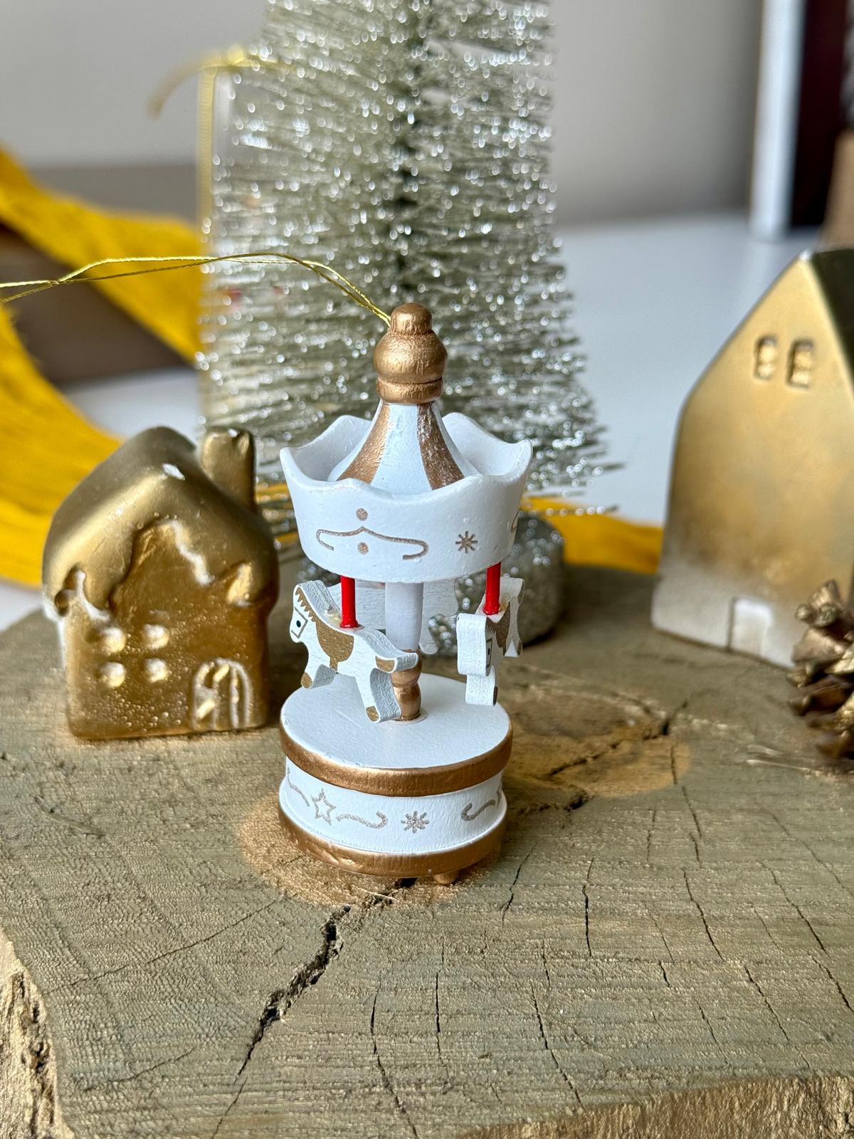 Mini Ahşap Atlıkarınca Süs 1 Adet Hediyelik Dekoratif Obje (Yılbaşı, Doğum Günü, Baby Shower)