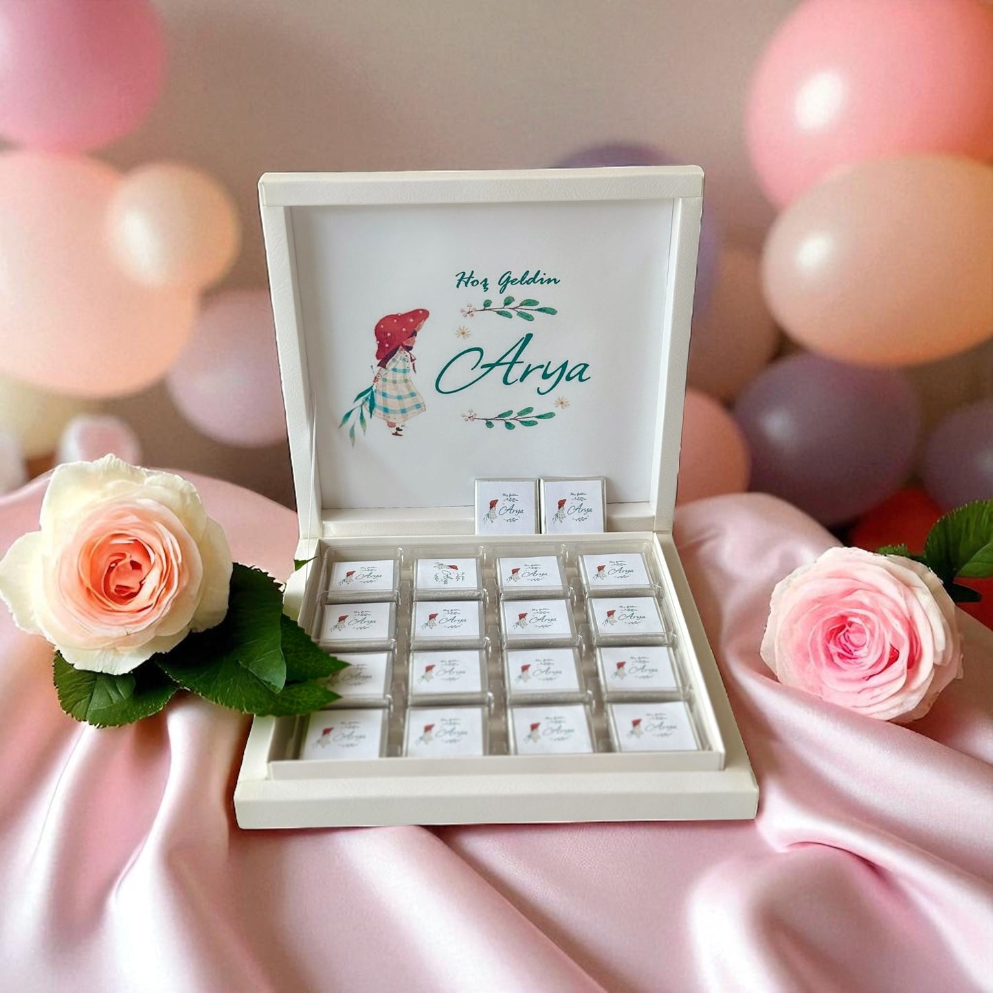 İsme Özel Yaprak Desenli Kız Bebek Çikolatası 48 Adet (Doğum, Mevlit, Doğum Günü)